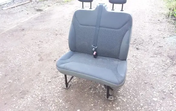 Opel Vivaro Front double seat 