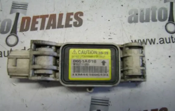 Mitsubishi Grandis Airbag deployment crash/impact sensor 8651A010