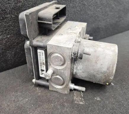 Audi A4 S4 B7 8E 8H ABS Pump 8E0910517H 8E0614517BF 8E0614517BG