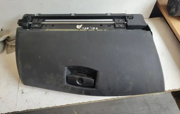 BMW 5 E60 E61 Glove box 7034080 158234