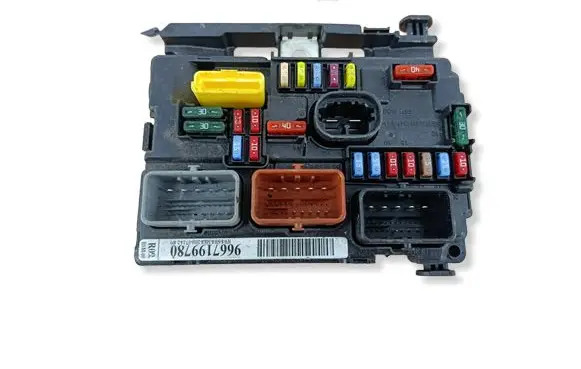 Peugeot 308 BSM Control unit 9667199780