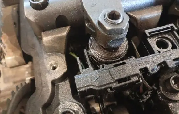 Audi A6 S6 C6 4F Fuel injector