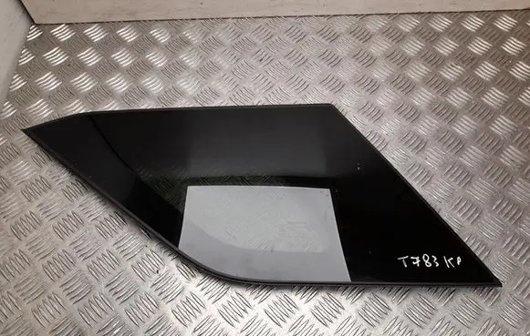 SsangYong Tivoli Front triangle window/glass 7925035300