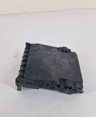 Volkswagen Caddy Fuse box cover 1K0937132F