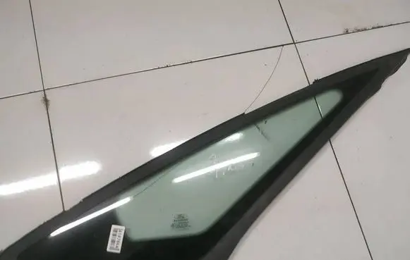 Ford S-MAX Front triangle window/glass as2