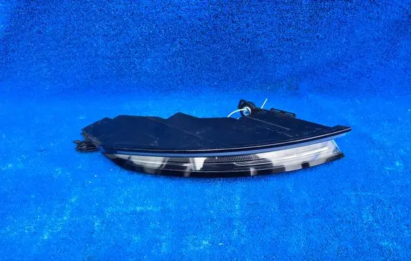 Porsche Taycan 9J1 Rear/tail lights 9JA945095A