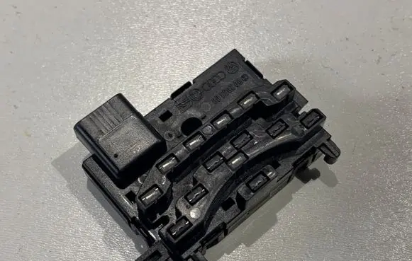 Volkswagen Golf Plus Steering angle sensor 1K0959654