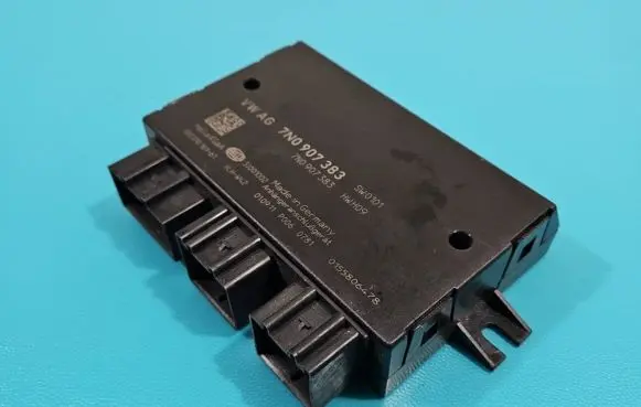 Volkswagen PASSAT B7 Central body control module 7N0907383 IMPRK1392442