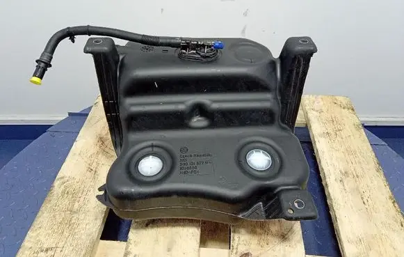 Volkswagen Arteon AdBlue liquid reservoir 3Q0131877H