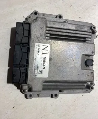 Nissan X-Trail T31 Engine control unit/module 237103UH7A 1039S43640 0281017187
