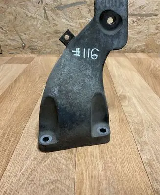 BMW 5 E60 E61 Engine mounting bracket 6777056 6906 NUAC46000