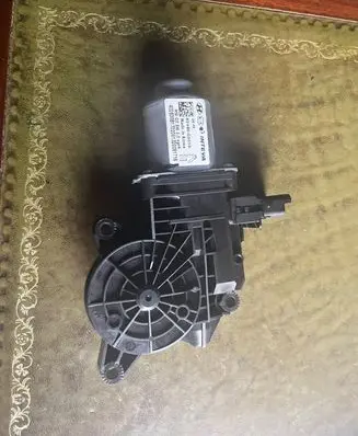 KIA Niro Front door window regulator motor 82460G5010