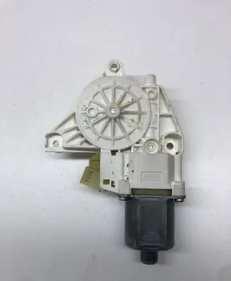 Mercedes-Benz C W204 Front door window regulator motor A2048200242 971132100 0130822440