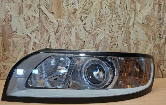 Volvo V50 Headlight/headlamp H7H9