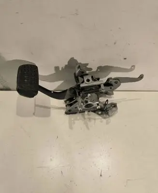 Toyota RAV 4 (XA50) Brake pedal 0326B 1079B