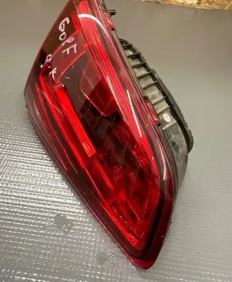 Volkswagen Golf VII Tailgate rear/tail lights 5GM945093B 00104026 2SD01197805