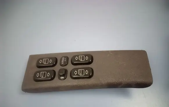 Mercedes-Benz A W168 Electric window control switch 1688202810 03753200