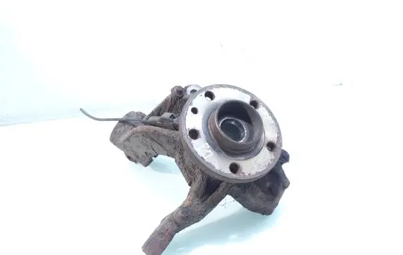 Volvo V70 Front wheel hub spindle knuckle