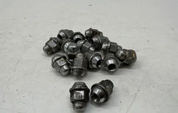 KIA Niro Nuts/bolts 