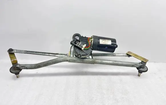 BMW 3 E46 Wiper motor 8B0015854