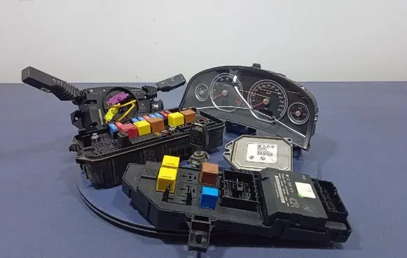 Opel Vectra C Engine control unit/module ECU 55352666