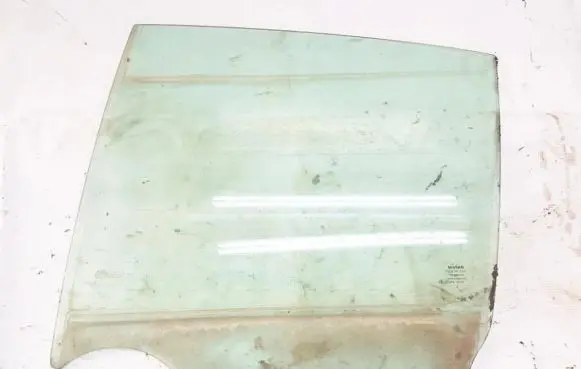 Nissan Almera N16 Rear door window glass