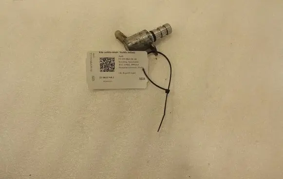 Audi TT TTS Mk2 Oil pressure sensor 06H115243E