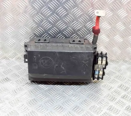 Opel Zafira C Fuse box set