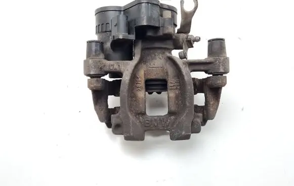 BMW 2 F46 Rear brake caliper 6798958 T177
