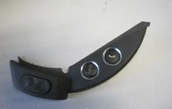 Maserati Quattroporte Steering wheel buttons/switches 302061