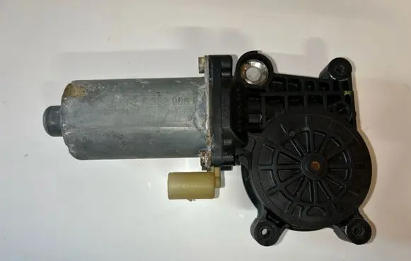 BMW 3 E46 Rear door window regulator motor 676283620660