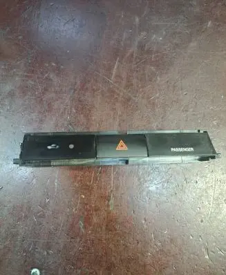 Toyota Corolla Verso AR10 Hazard light switch 153965