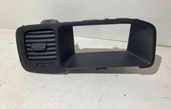 Volvo S60 Radio/GPS head unit trim 7440000 00906718