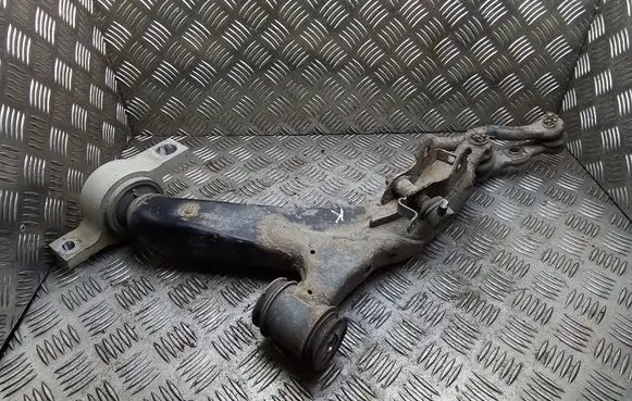 Lexus IS 220D-250-350 Front lower control arm/wishbone