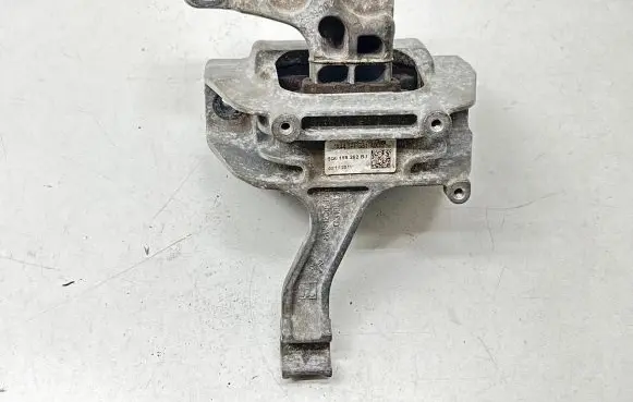 Skoda Octavia Mk3 (5E) Engine mount bracket 5Q0199262BJ 03112015 X44TA6E311400S