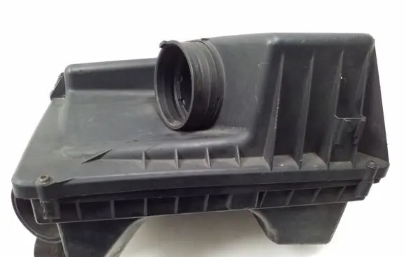 Opel Zafira B Air filter box 4613885936