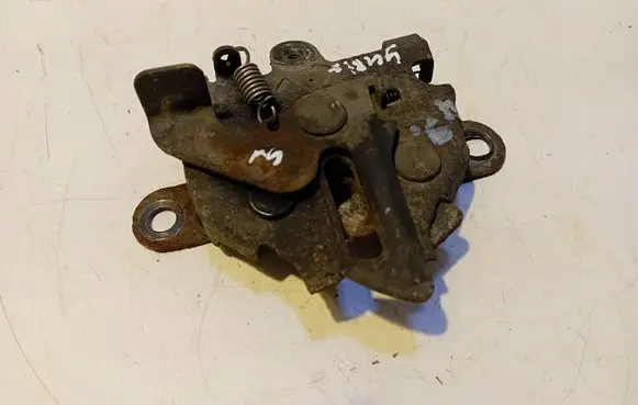 Toyota Yaris Engine bonnet/hood lock/catch