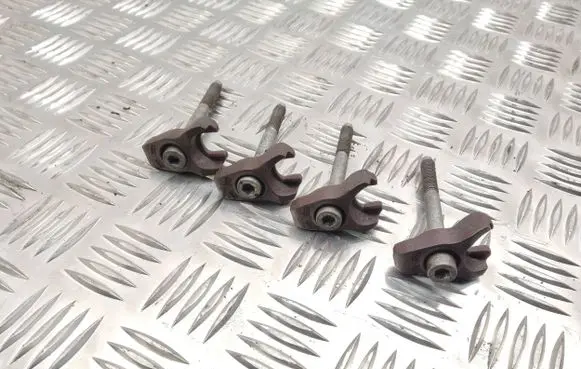 Citroen C-Crosser Fuel Injector clamp holder 
