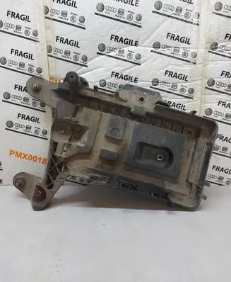Volkswagen PASSAT B6 Battery tray 1K0915325A