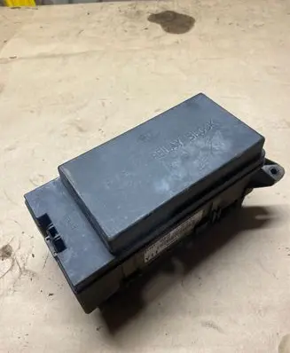 KIA Sorento Fuse module 911613E010 1006A12015 BE010011016012