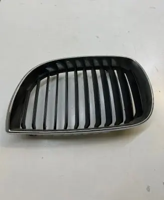 BMW 1 E81 E87 Front grill