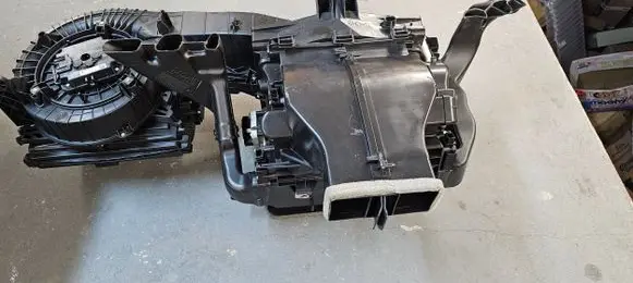 Jeep Grand Cherokee WL Interior heater climate box assembly 68459468AF 68379742AD