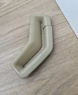 Volvo V70 Seat belt trim 