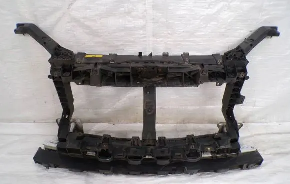Opel Vivaro Radiator support slam panel 93868911