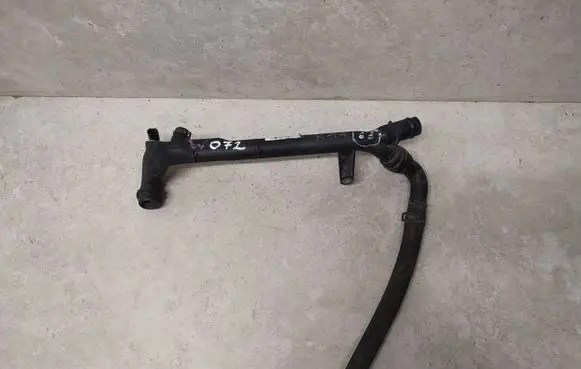 Mercedes-Benz E W211 Engine coolant pipe/hose A2712001152