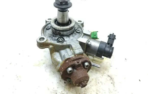 Land Rover Discovery Sport Fuel injection high pressure pump G4D39B395AA 0445010706