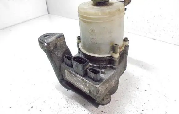 Skoda Fabia Mk2 (5J) Power steering pump 6Q0423155AD