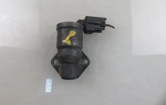 Volvo S40, V40 Idle control valve (regulator) 1385097