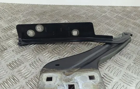 Jaguar F-Pace Engine bonnet/hood hinges