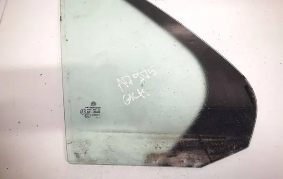 Rear vent window glass